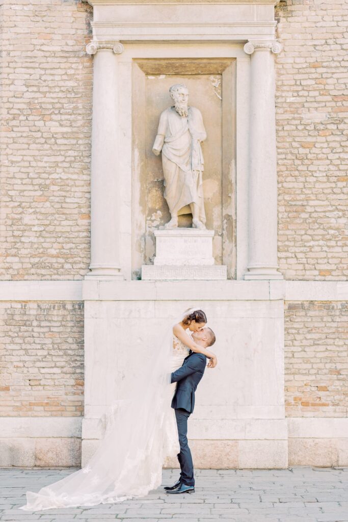 Editorial: Venice Elopement by Fine Art Hochzeitsfotografin Berlin Miriam Kaulbarsch