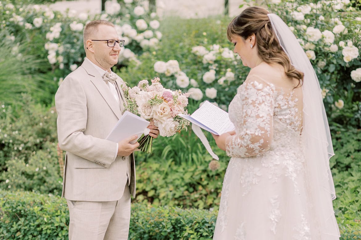Kirchliche Trauung beim Schloss Köpenick mit Feier im Strandbad Wendenschloss Berlin Köpenick
