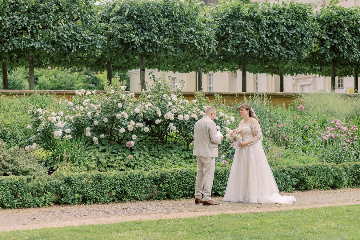 Kirchliche Trauung beim Schloss Köpenick mit Feier im Strandbad Wendenschloss Berlin Köpenick