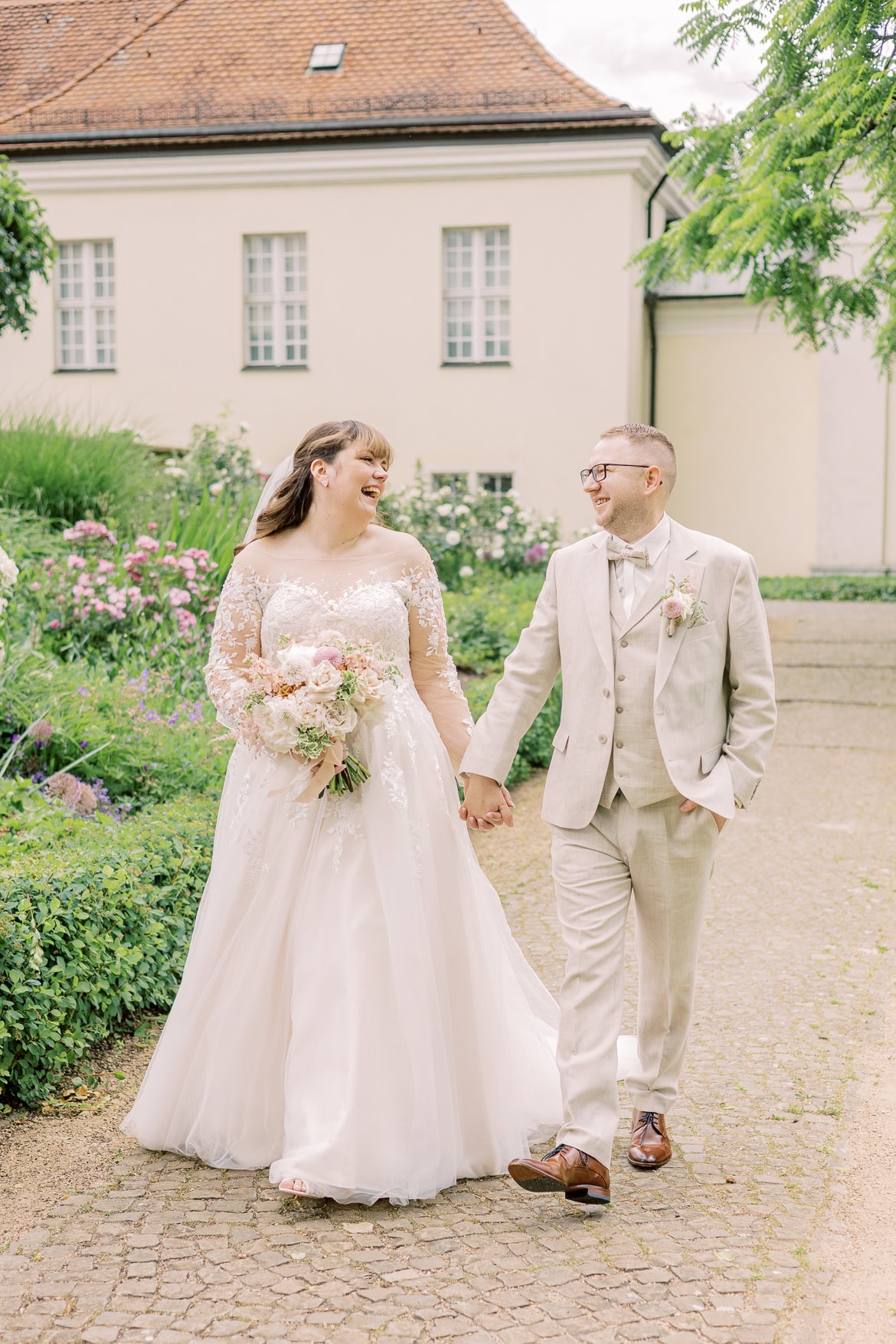 Kirchliche Trauung beim Schloss Köpenick mit Feier im Strandbad Wendenschloss Berlin Köpenick