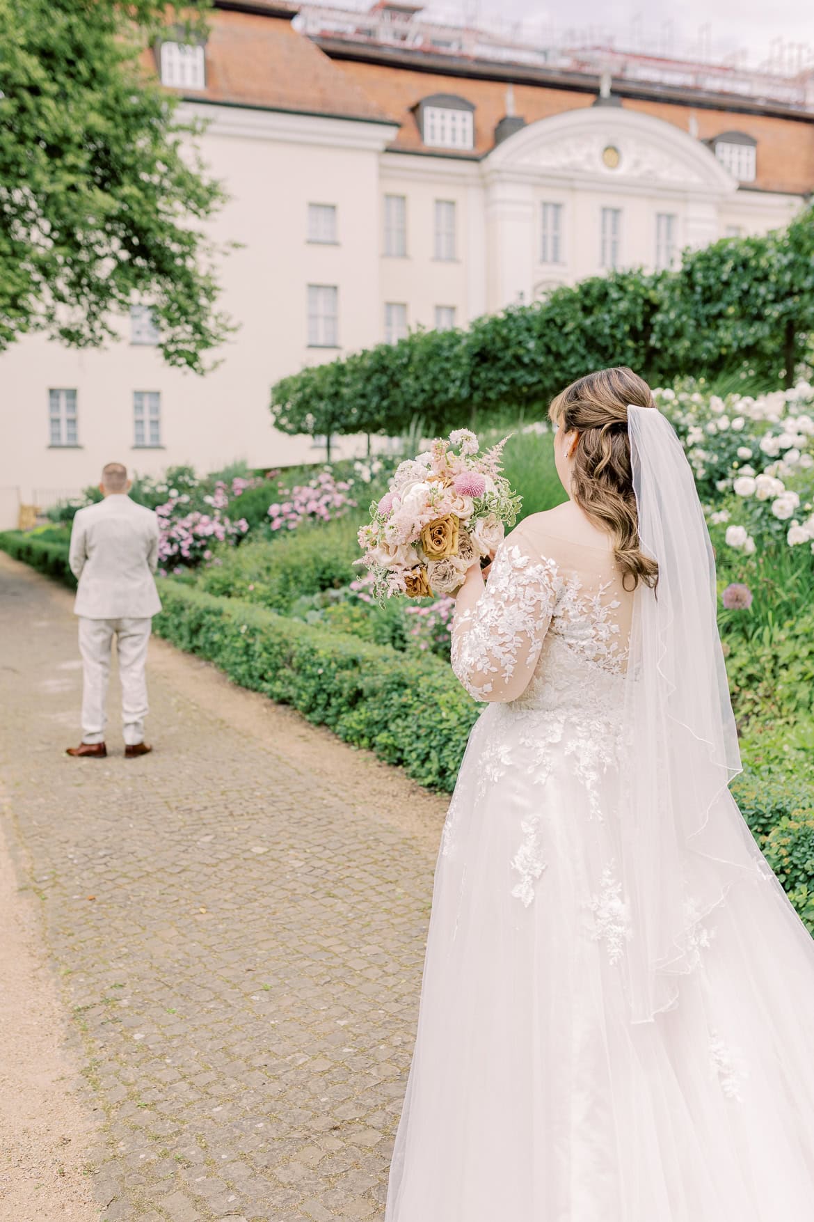 Kirchliche Trauung beim Schloss Köpenick mit Feier im Strandbad Wendenschloss Berlin Köpenick