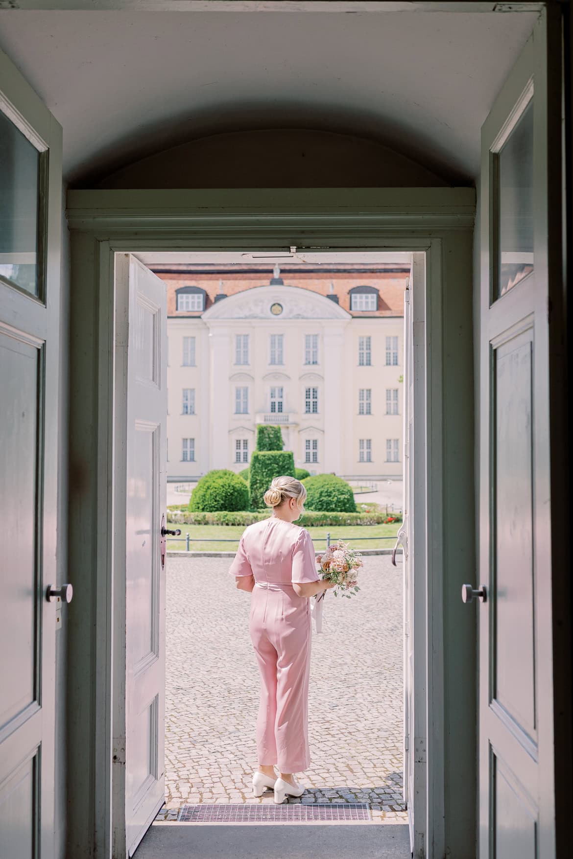 Kirchliche Trauung beim Schloss Köpenick mit Feier im Strandbad Wendenschloss Berlin Köpenick