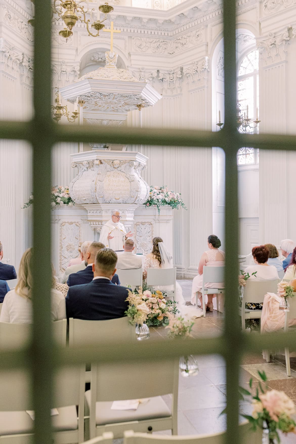 Kirchliche Trauung beim Schloss Köpenick mit Feier im Strandbad Wendenschloss Berlin Köpenick