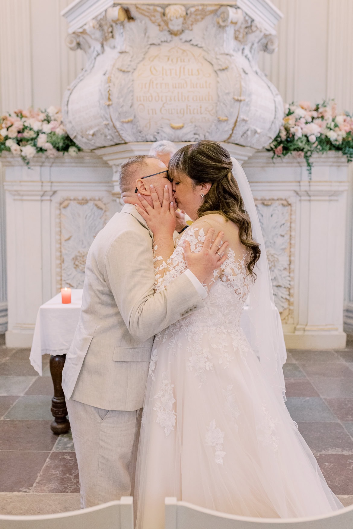 Kirchliche Trauung beim Schloss Köpenick mit Feier im Strandbad Wendenschloss Berlin Köpenick