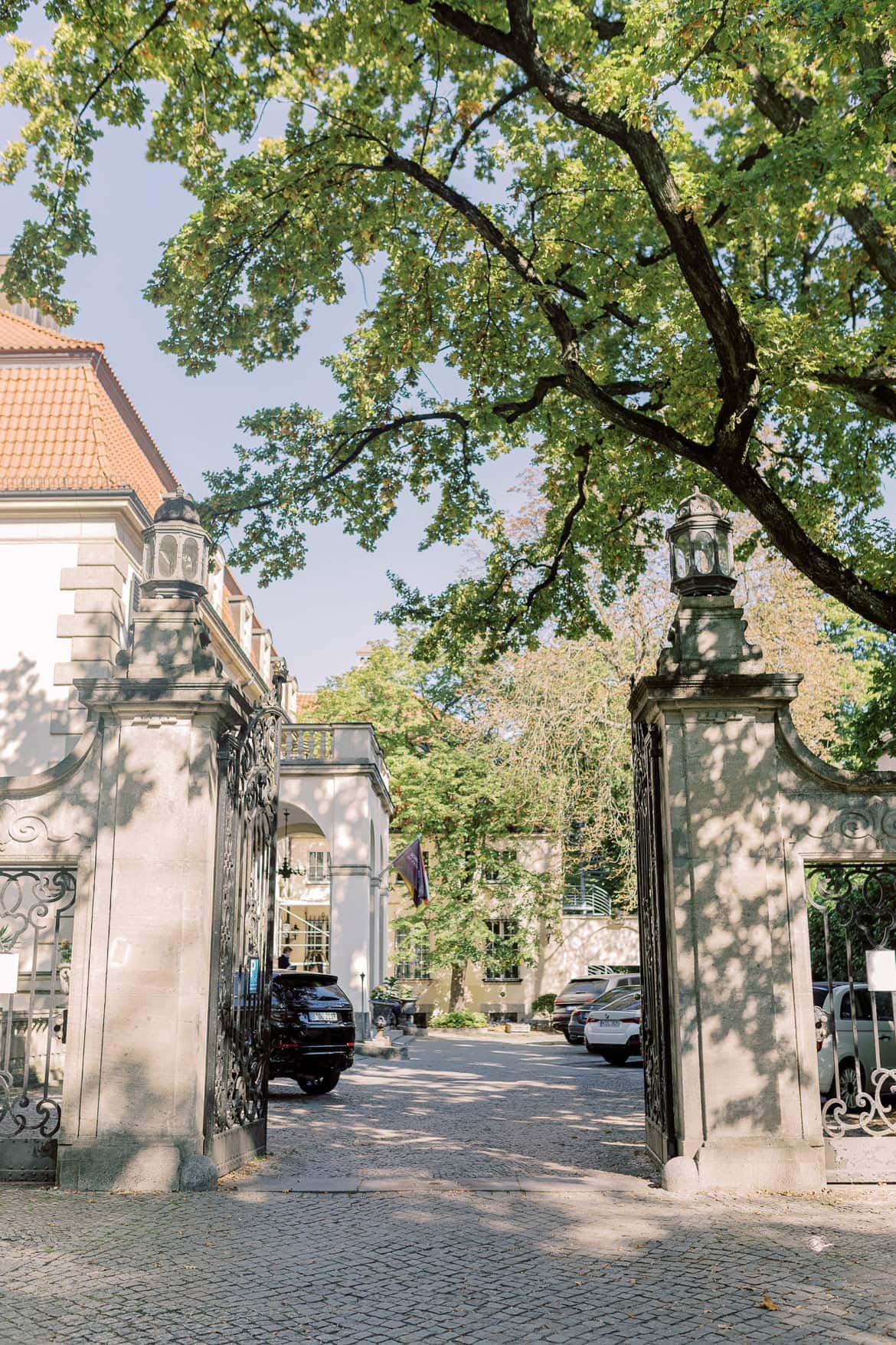 Freie Trauung und Feier im Patrick Hellmann Schlosshotel Berlin Grunewald