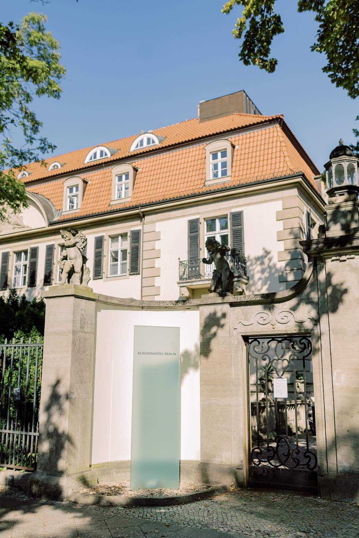 Freie Trauung und Feier im Patrick Hellmann Schlosshotel Berlin Grunewald