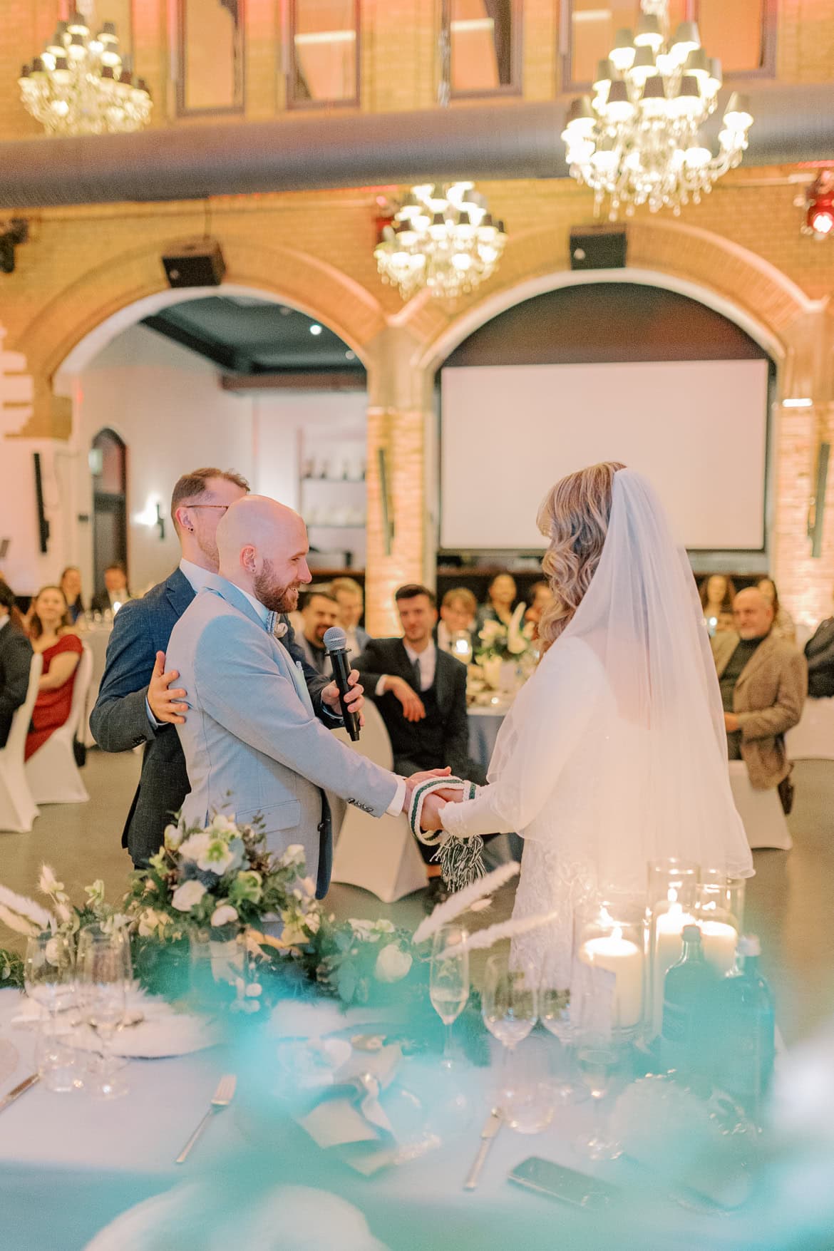 Winter Hochzeitsfeier in der Event Wartehalle Berlin Nordbahnhof