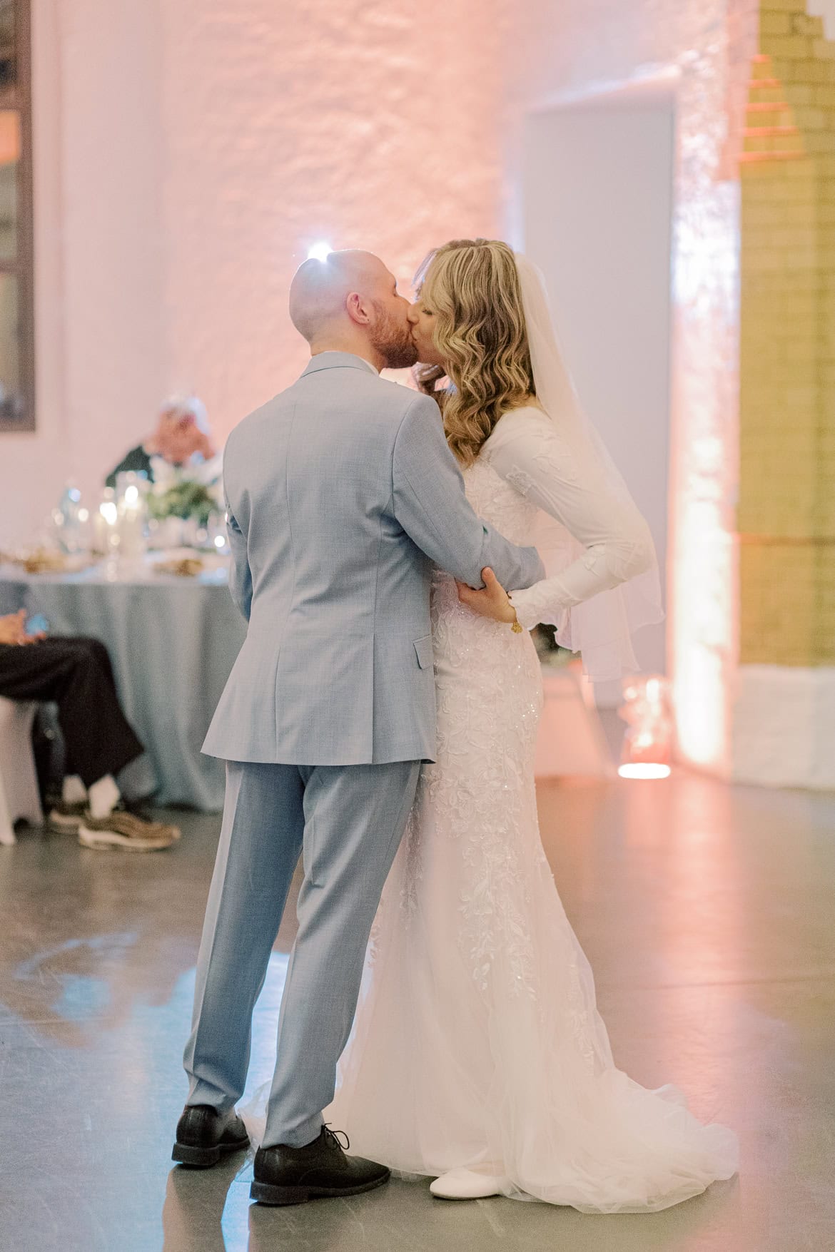 Winter Hochzeitsfeier in der Event Wartehalle Berlin Nordbahnhof