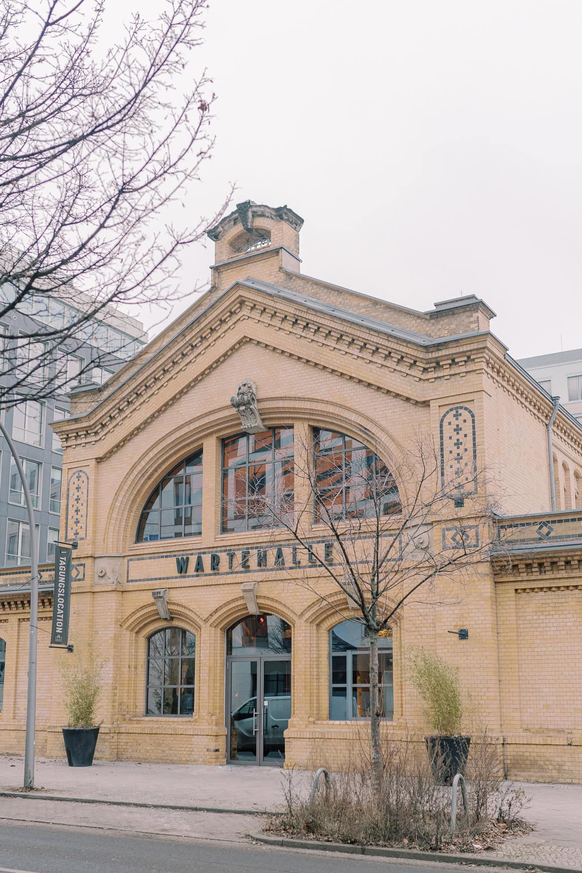 Winter Hochzeitsfeier in der Event Wartehalle Berlin Nordbahnhof