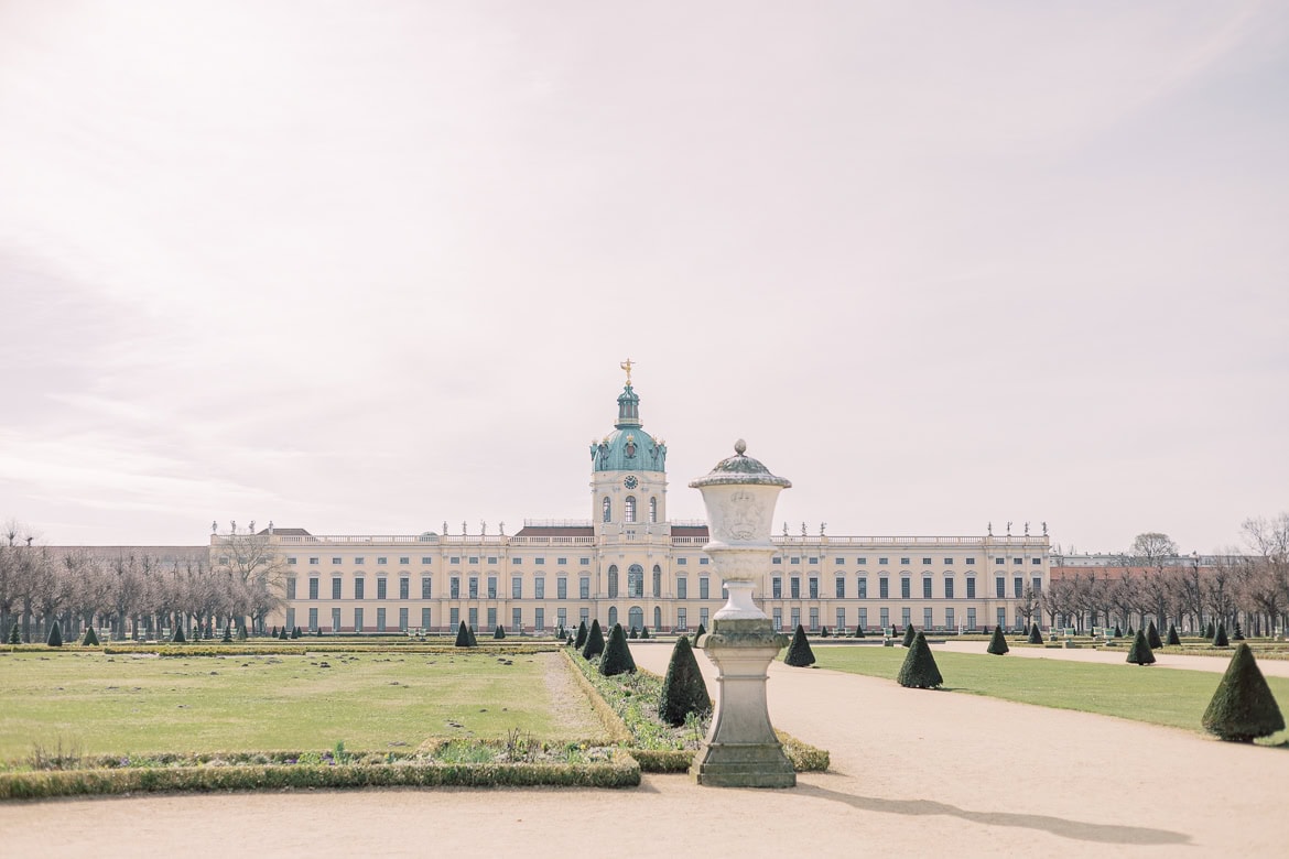 Überraschungs Heiratsantrag beim Schloss Charlottenburg Berlin