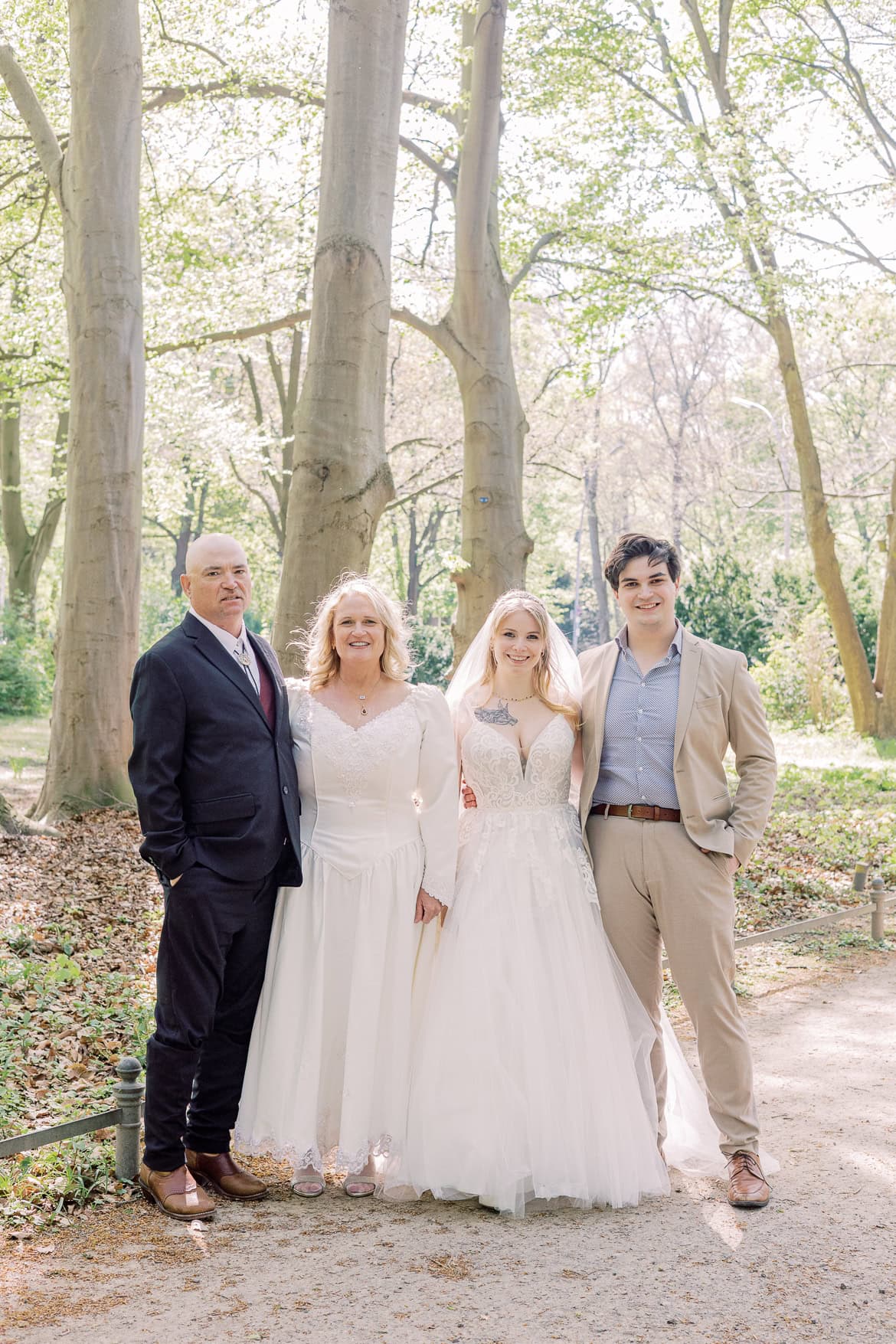 After Wedding Session zum Brautkleiderball im Tiergarten mit den Schwiegereltern aus den USA