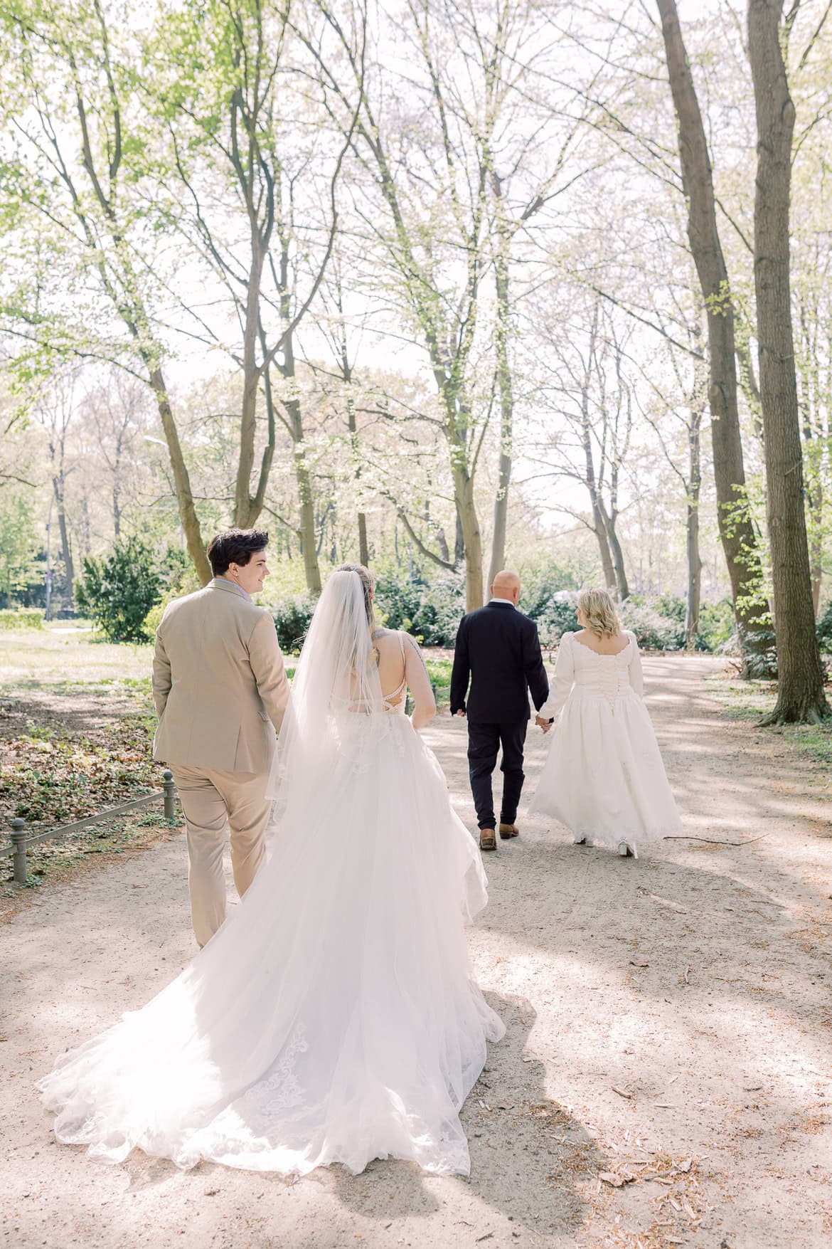 After Wedding Session zum Brautkleiderball im Tiergarten mit den Schwiegereltern aus den USA
