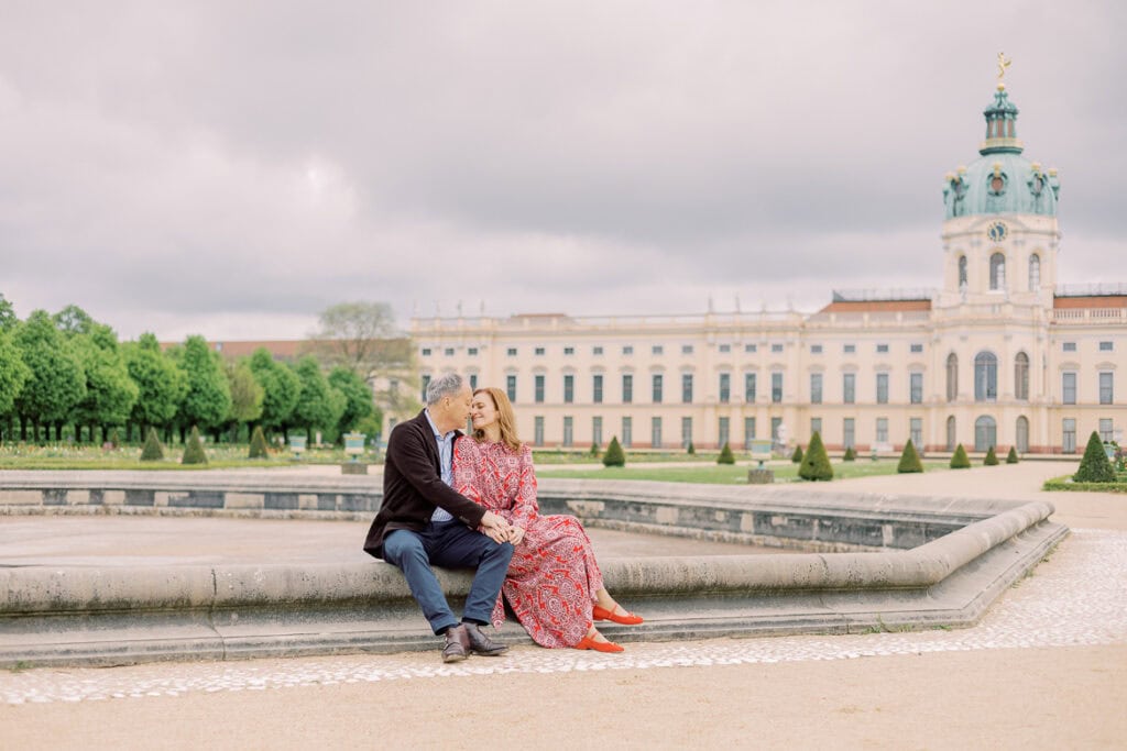 Verlobung beim Schloss Charlottenburg in Berlin