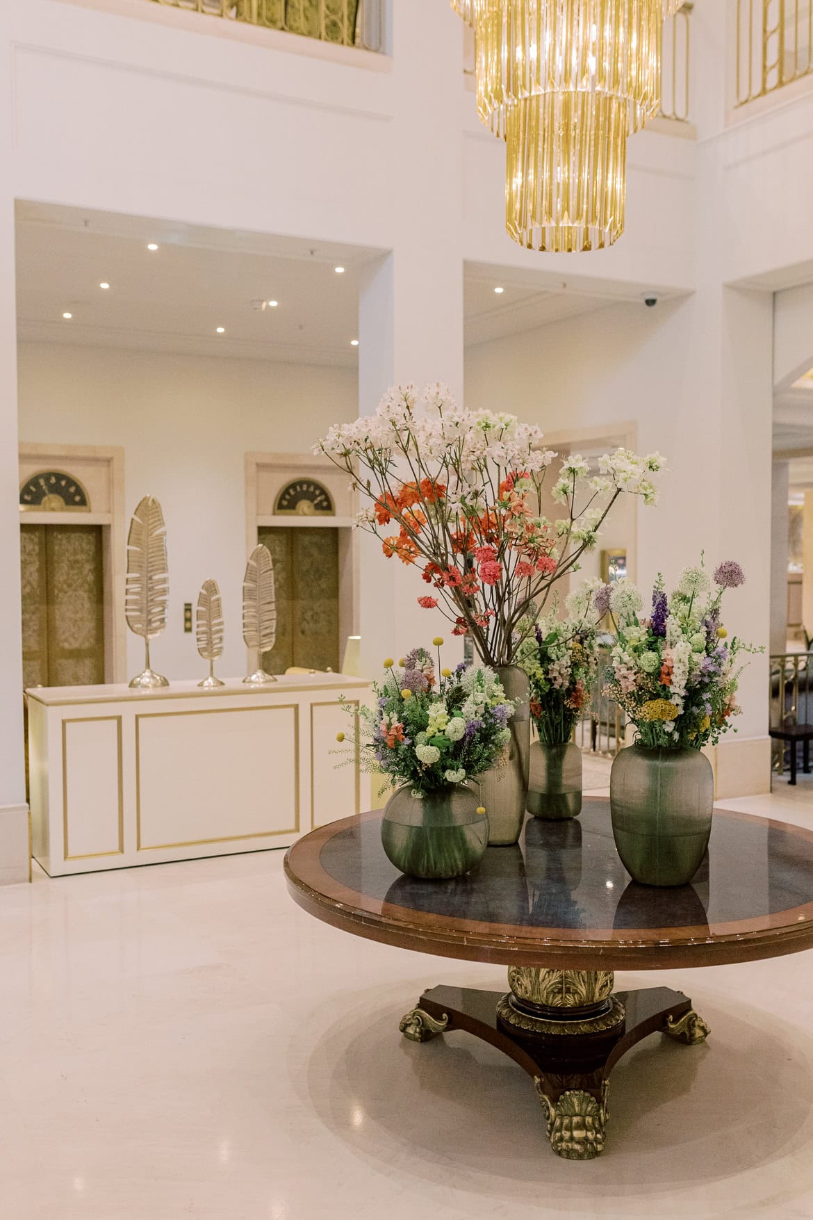 Elegante Berlin Hochzeit im Hotel Adlon Kempinski mit Feier im China Club