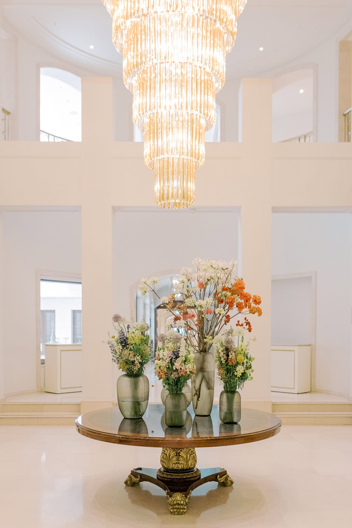 Elegante Berlin Hochzeit im Hotel Adlon Kempinski mit Feier im China Club