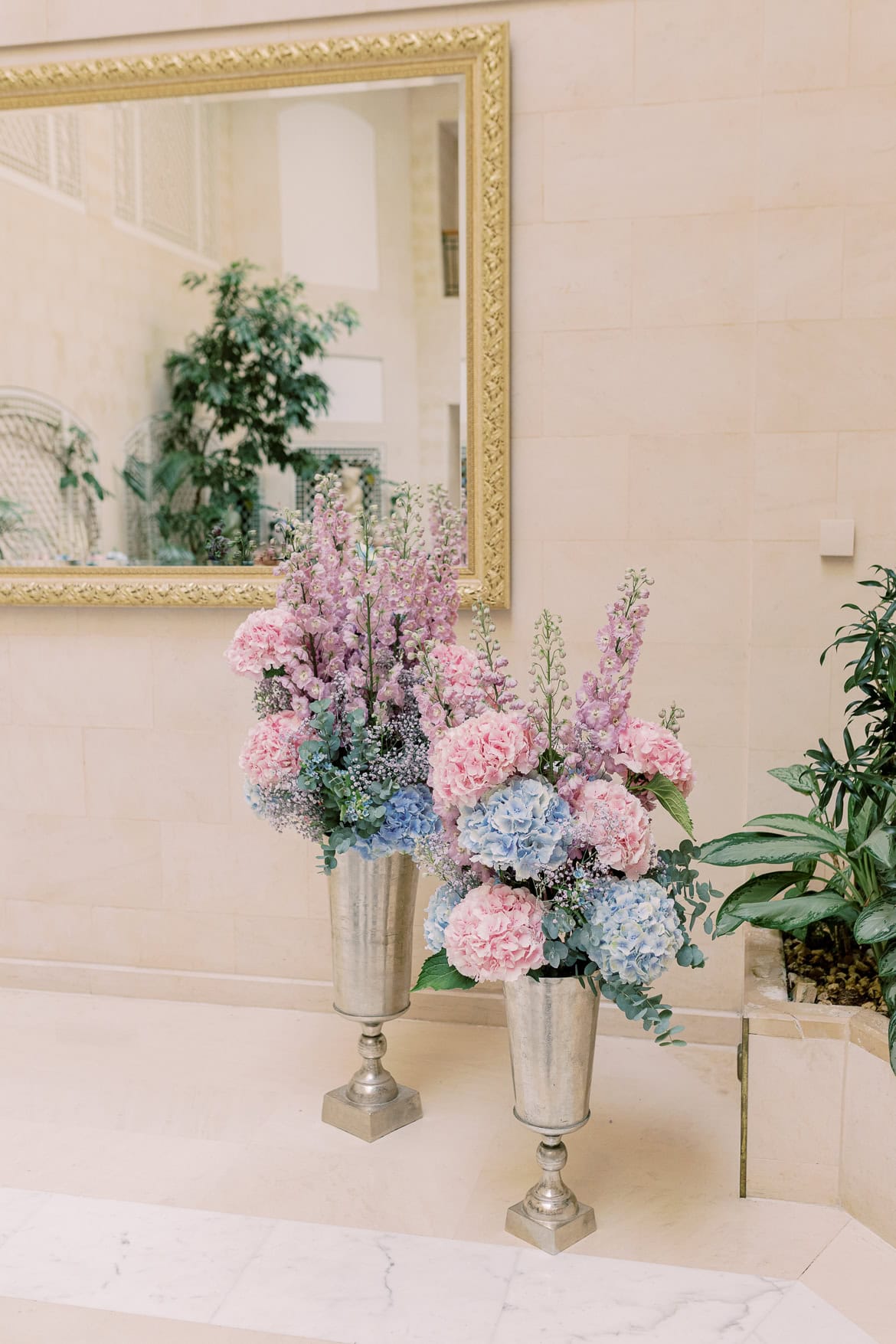 Elegante Berlin Hochzeit im Hotel Adlon Kempinski mit Feier im China Club