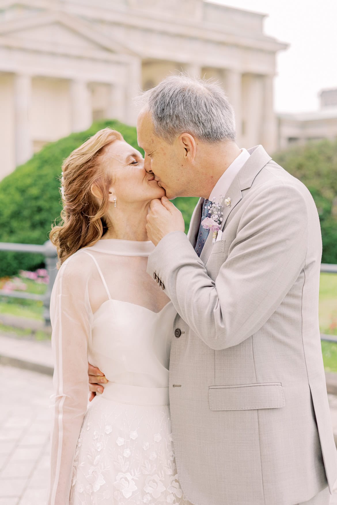 Elegante Berlin Hochzeit im Hotel Adlon Kempinski mit Feier im China Club