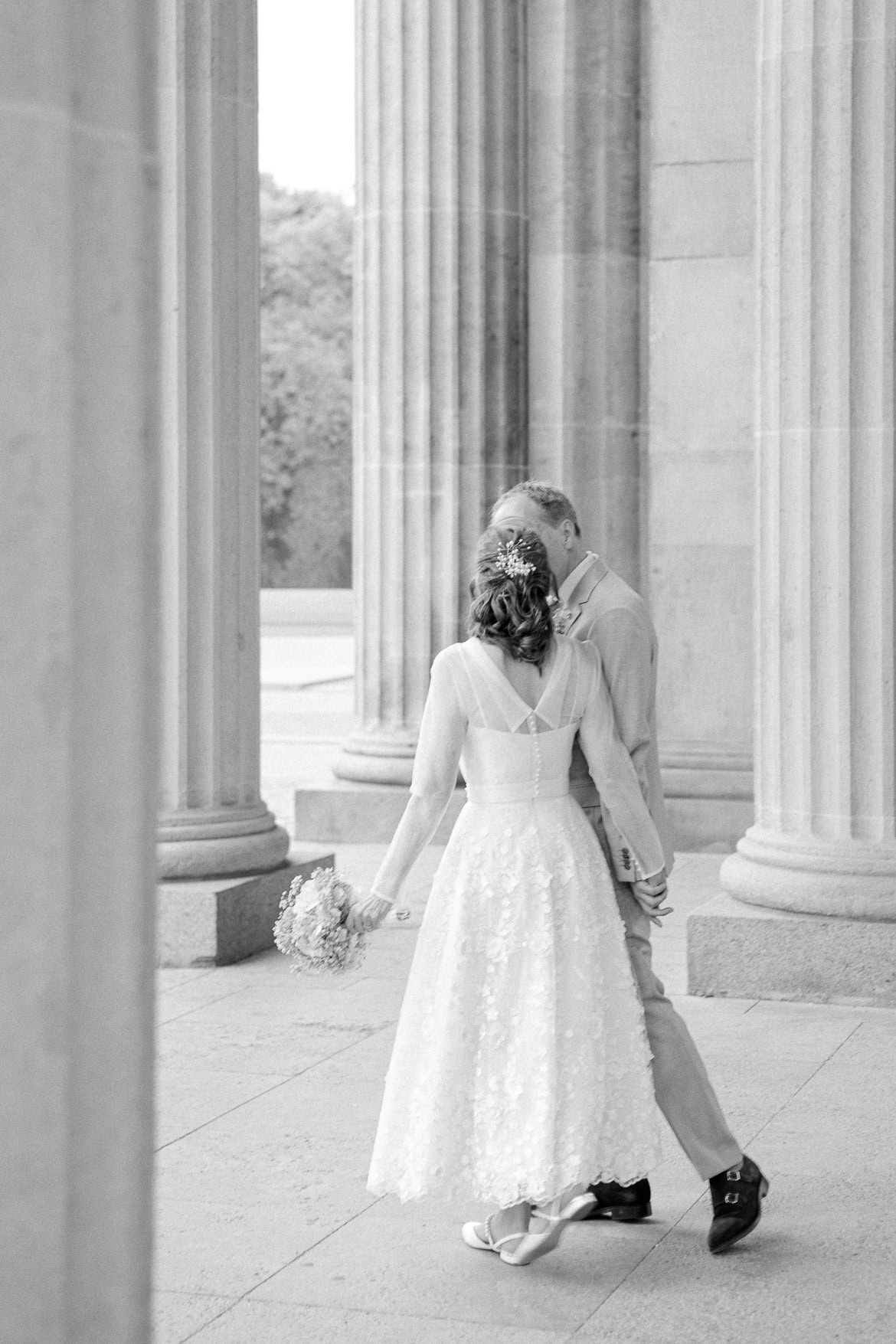 Elegante Berlin Hochzeit im Hotel Adlon Kempinski mit Feier im China Club