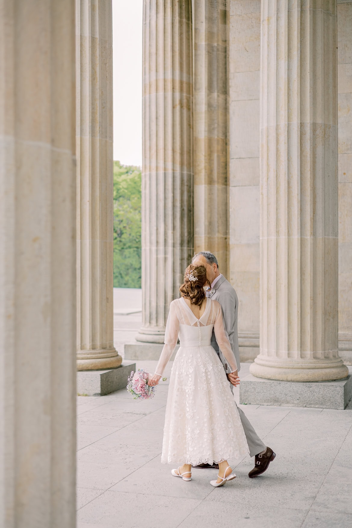 Elegante Berlin Hochzeit im Hotel Adlon Kempinski mit Feier im China Club
