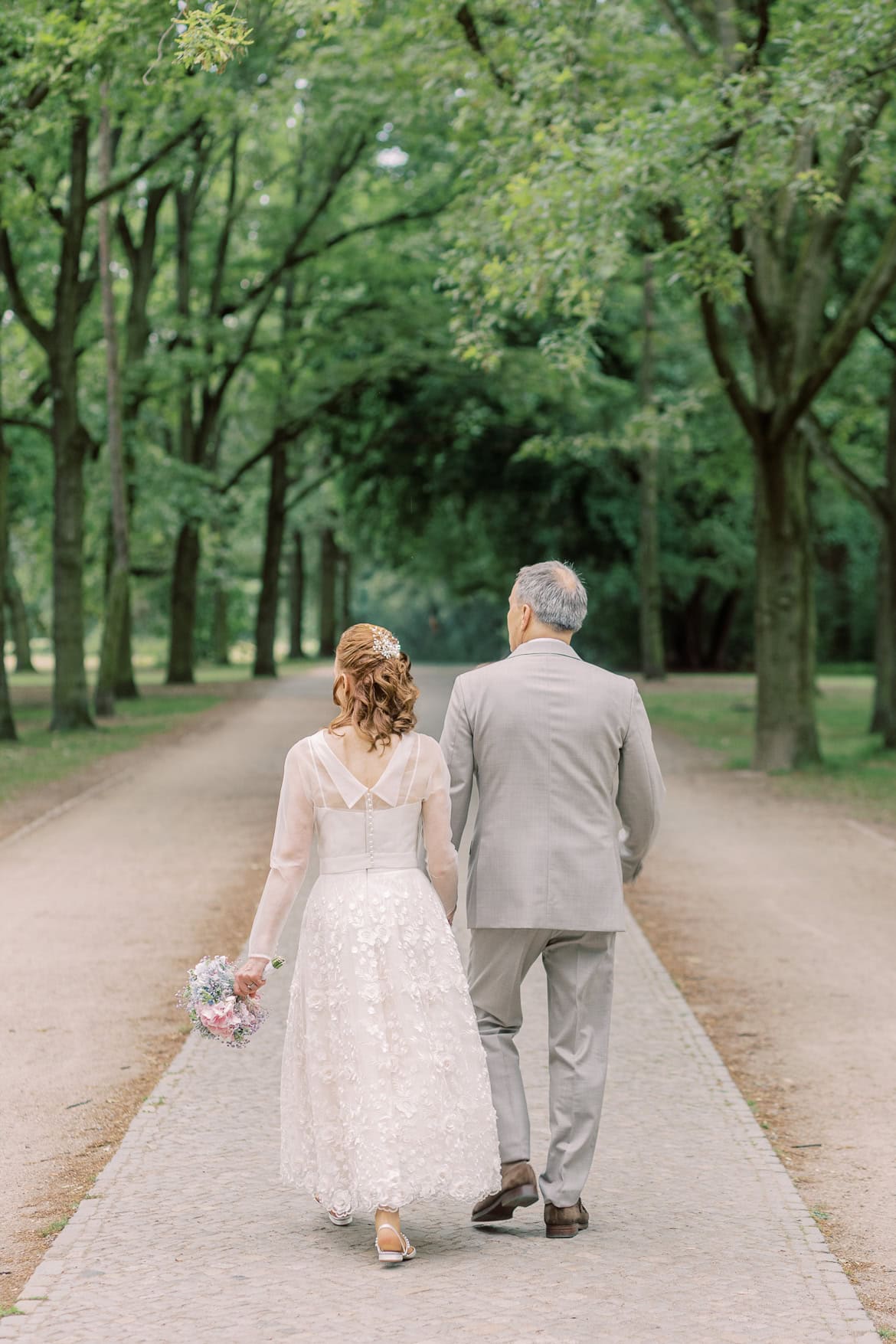 Elegante Berlin Hochzeit im Hotel Adlon Kempinski mit Feier im China Club