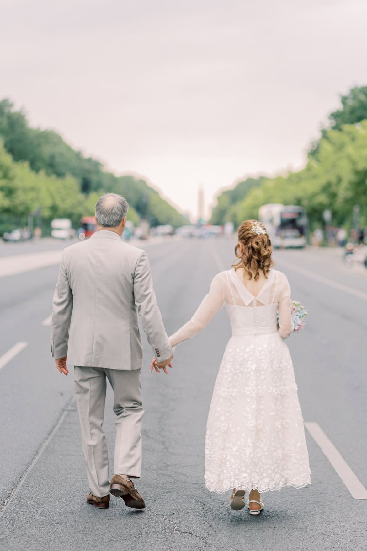 Elegante Berlin Hochzeit im Hotel Adlon Kempinski mit Feier im China Club