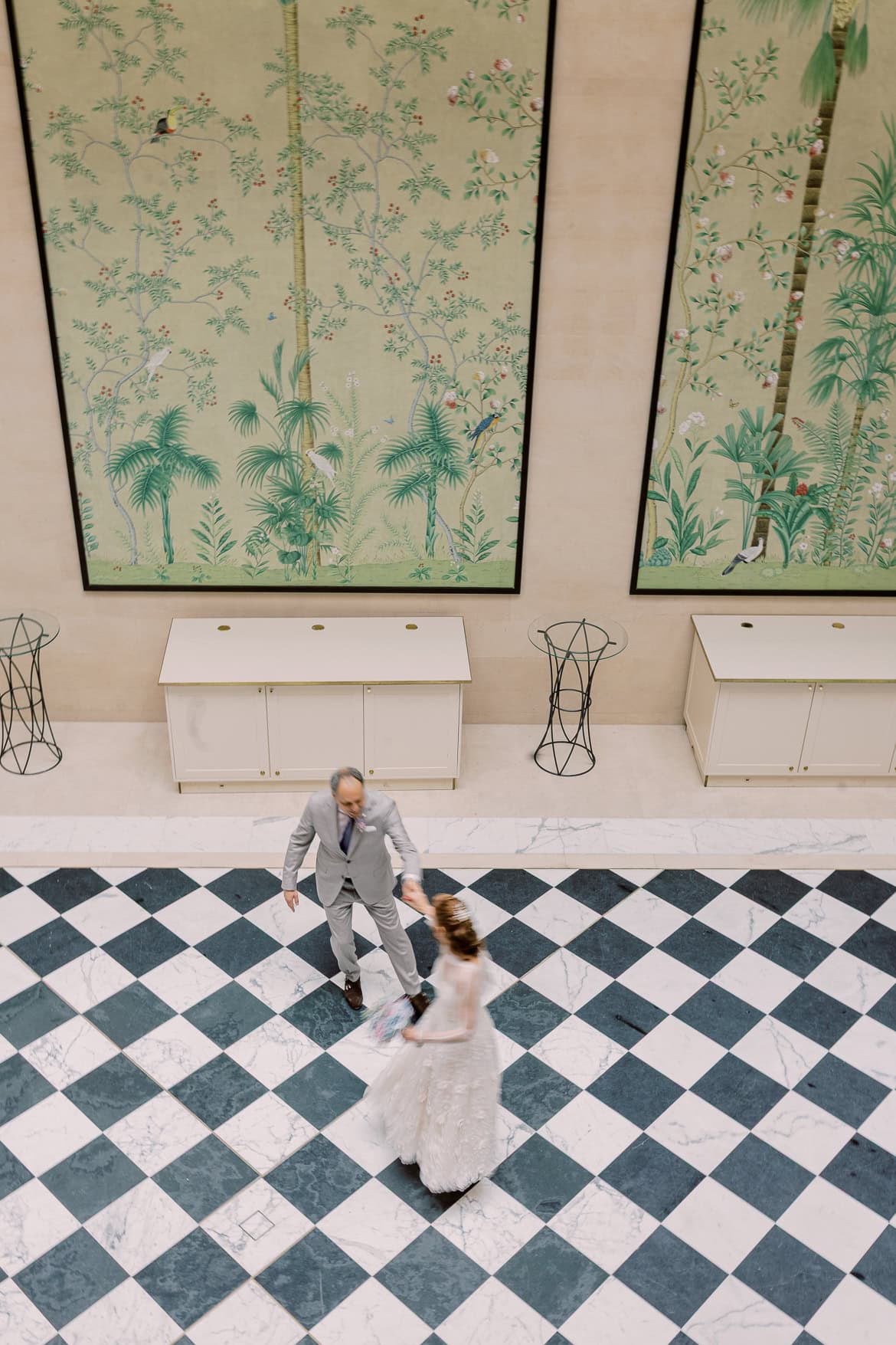 Elegante Berlin Hochzeit im Hotel Adlon Kempinski mit Feier im China Club