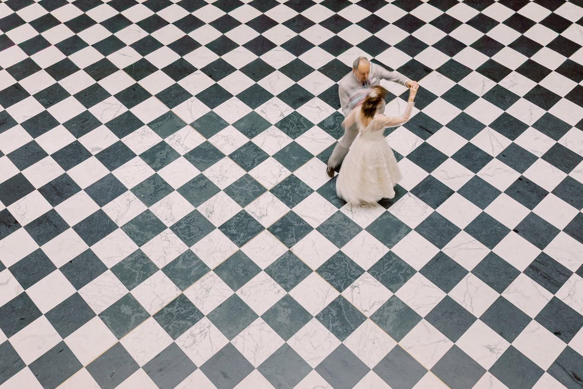 Elegante Berlin Hochzeit im Hotel Adlon Kempinski mit Feier im China Club