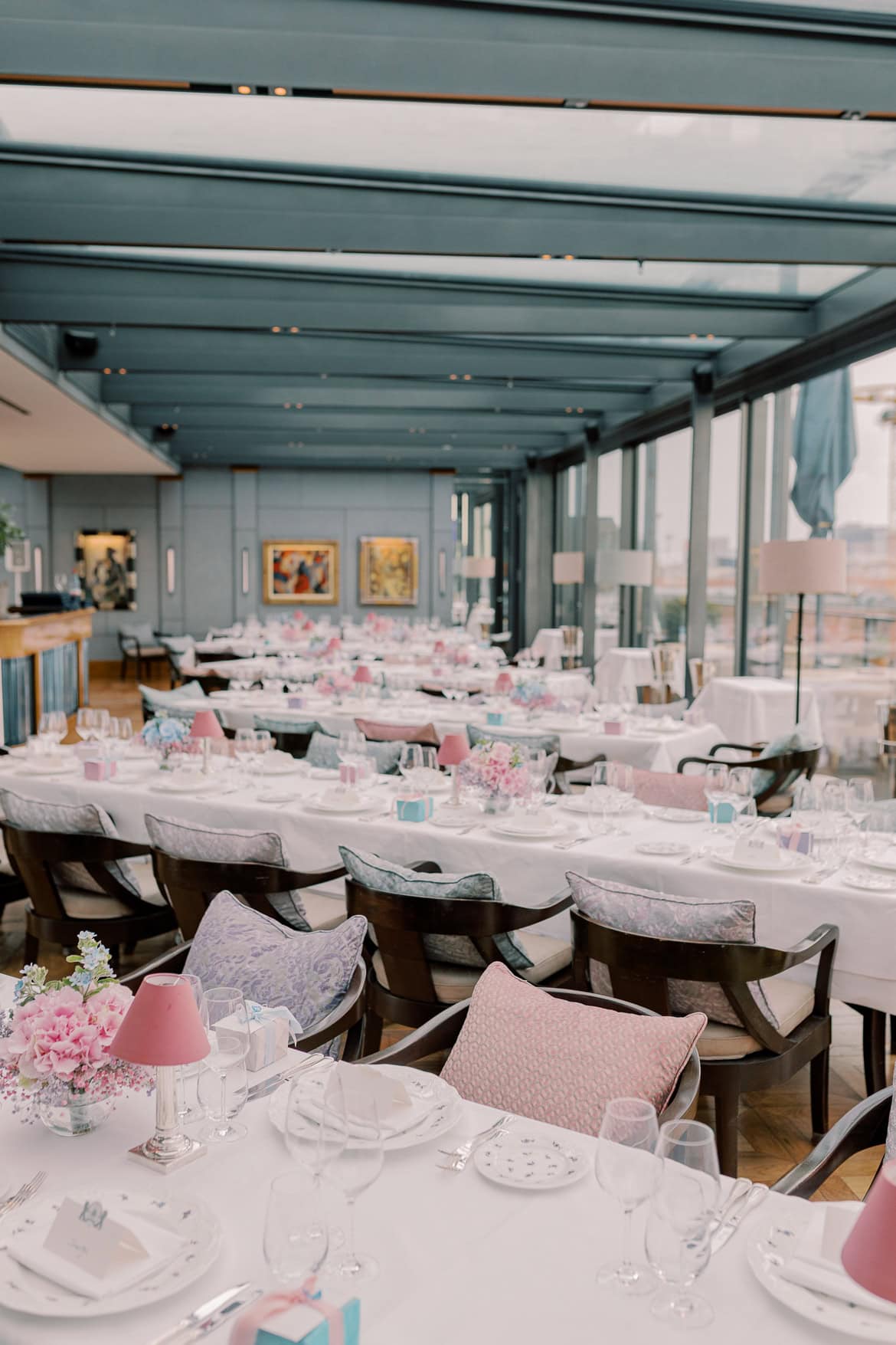 Elegante Berlin Hochzeit im Hotel Adlon Kempinski mit Feier im China Club