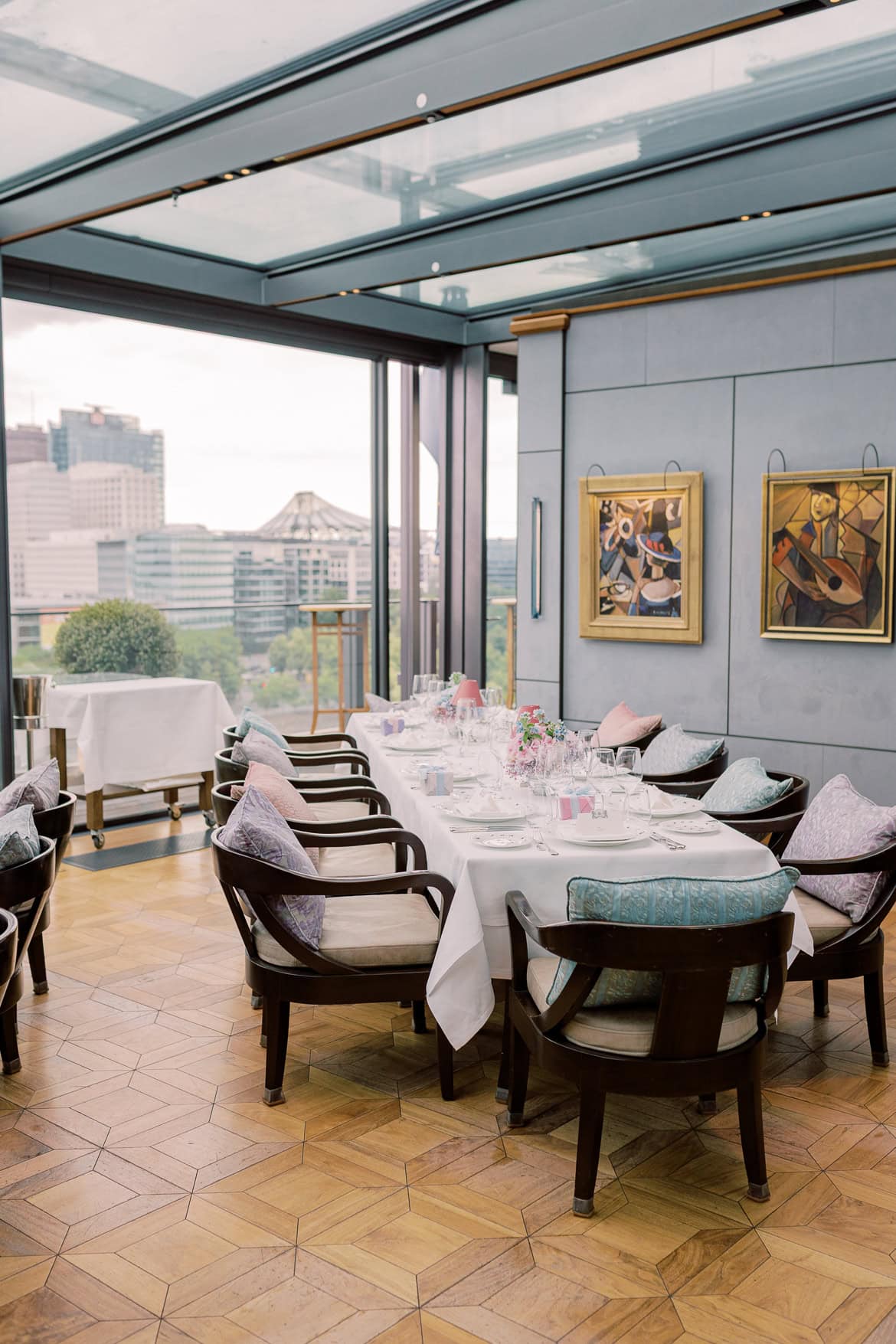 Elegante Berlin Hochzeit im Hotel Adlon Kempinski mit Feier im China Club