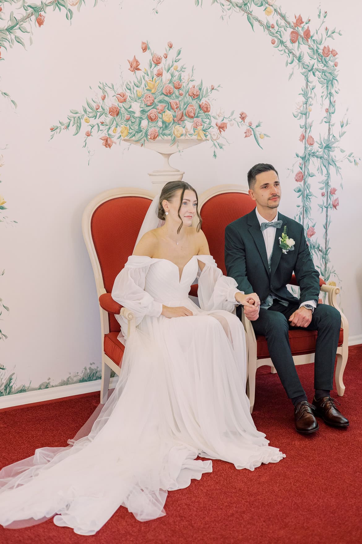 Sommer Hochzeit in der Altstadt Teltow mit romantischem First Look