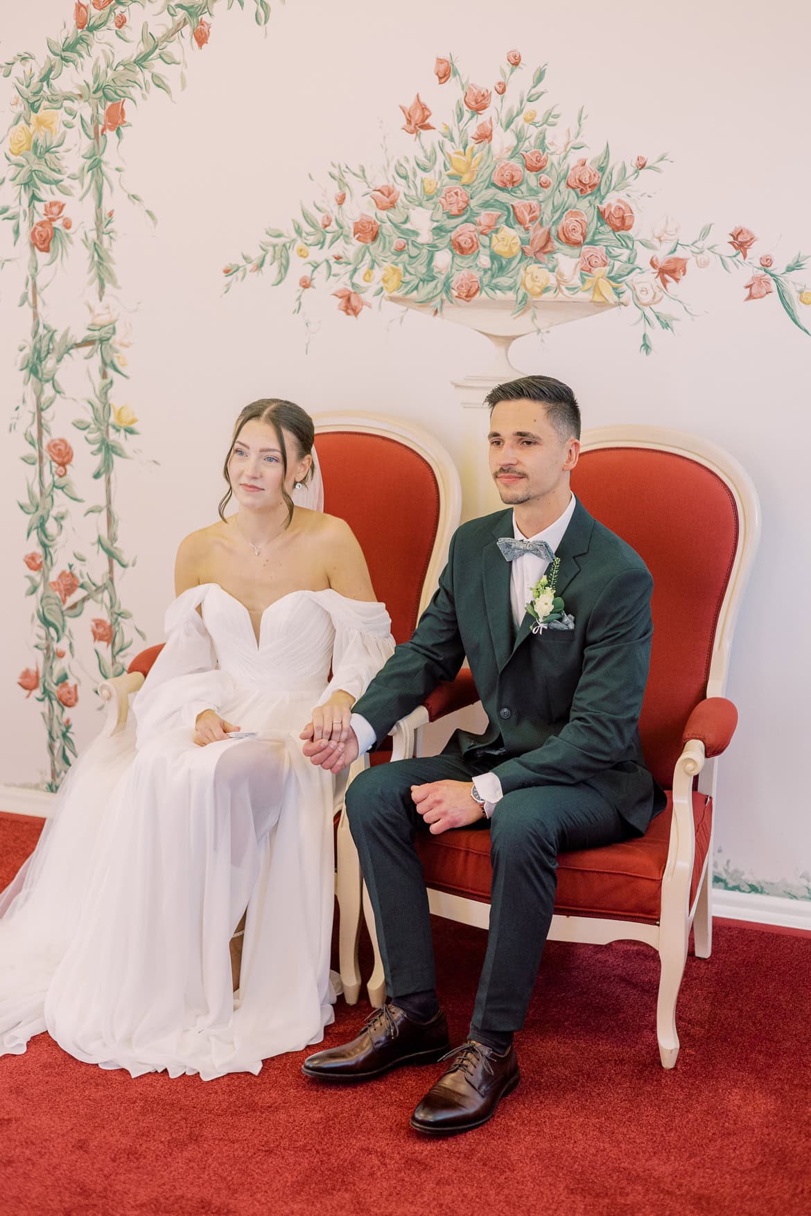 Sommer Hochzeit in der Altstadt Teltow mit romantischem First Look