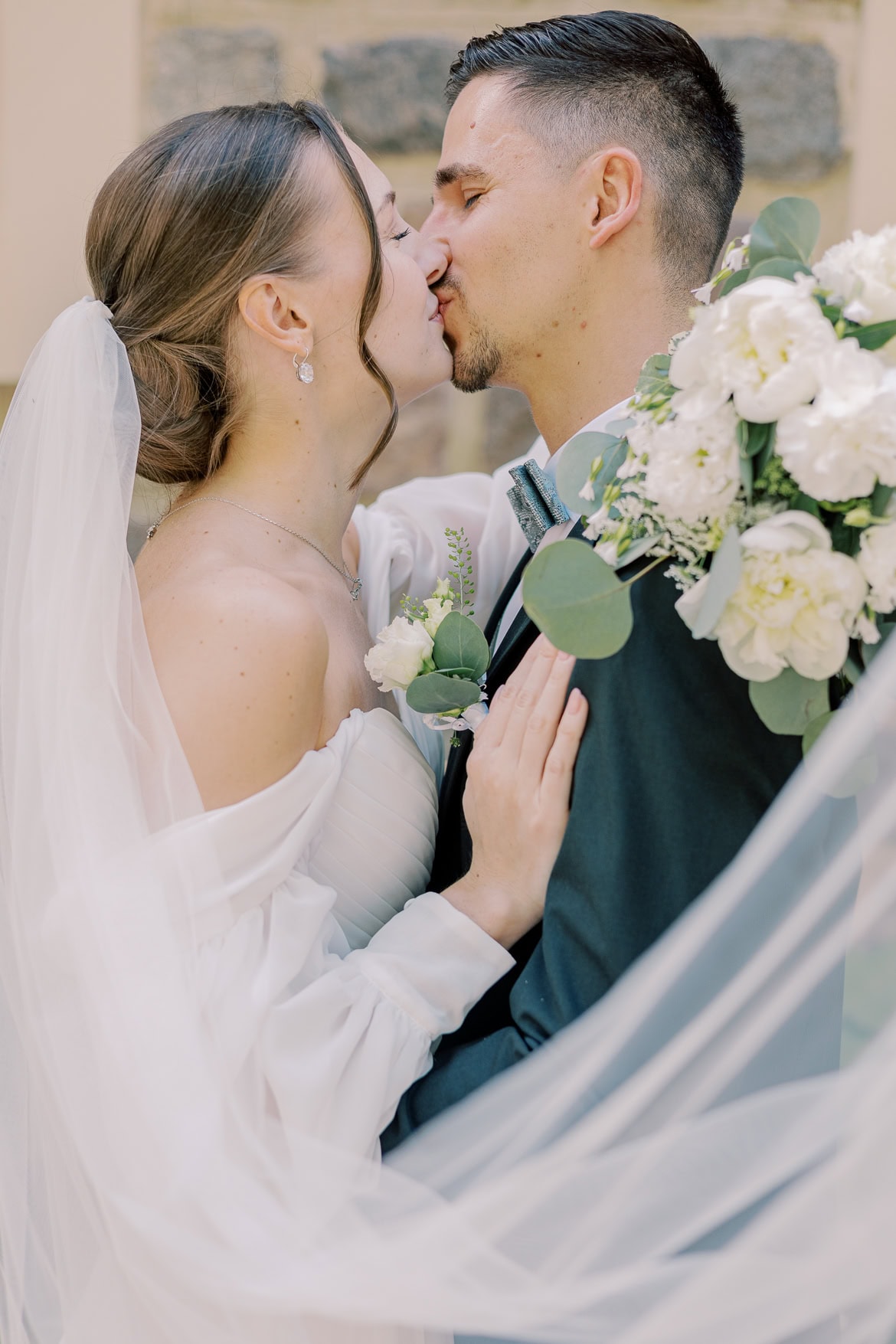 Sommer Hochzeit in der Altstadt Teltow mit romantischem First Look