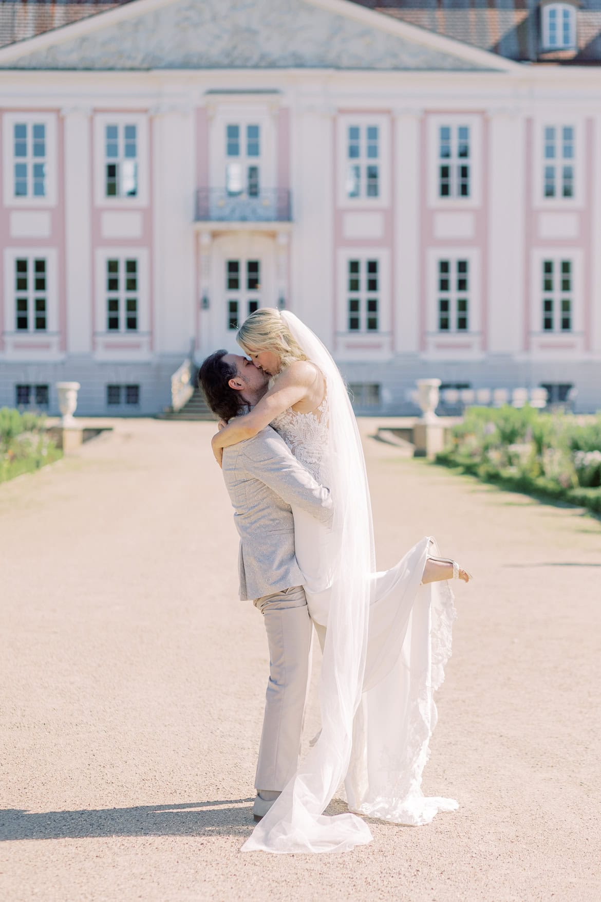 Hochzeit im Schloss Friedrichsfelde im Tierpark Berlin