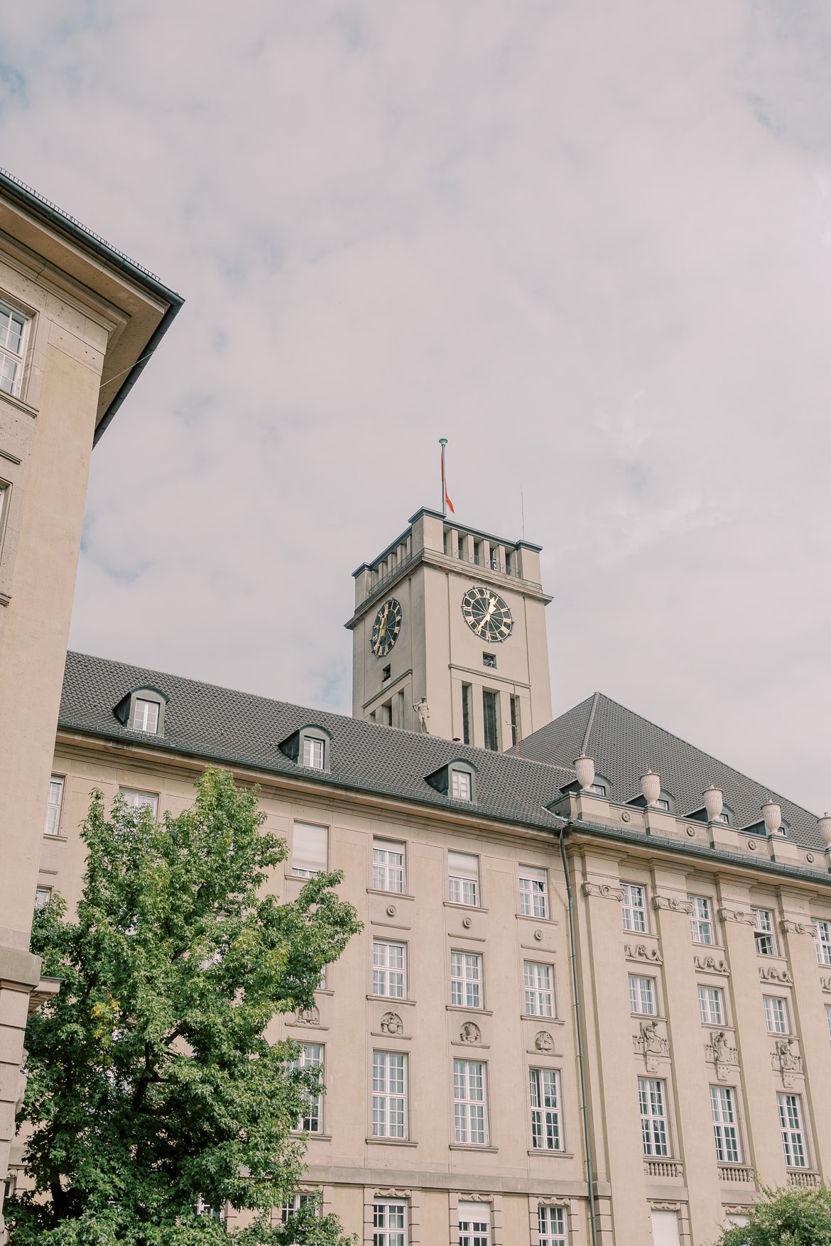 Herzliche Hochzeit im Standesamt Schöneberg
