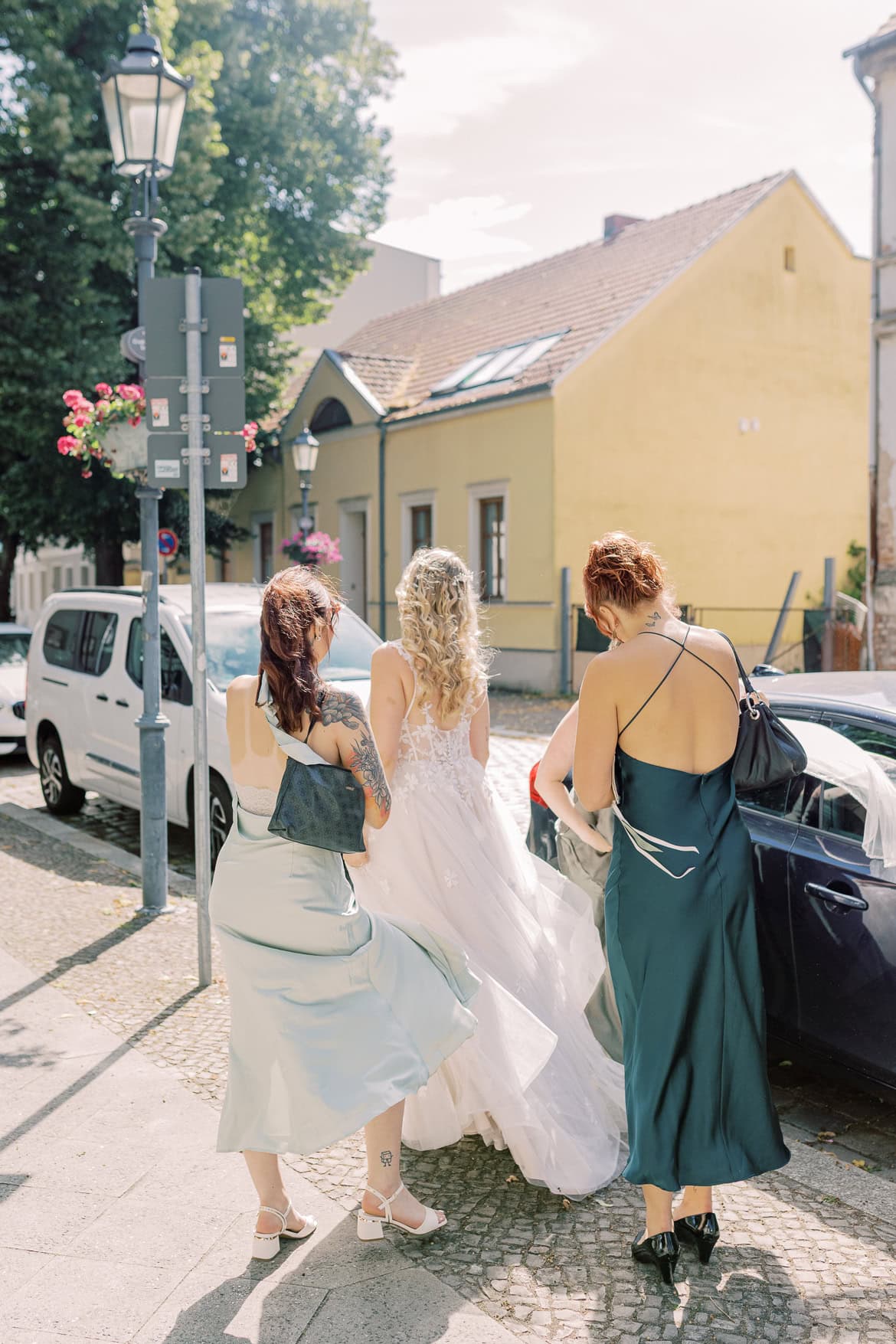 Fröhliche Sommer Hochzeit in der Altstadt Teltow