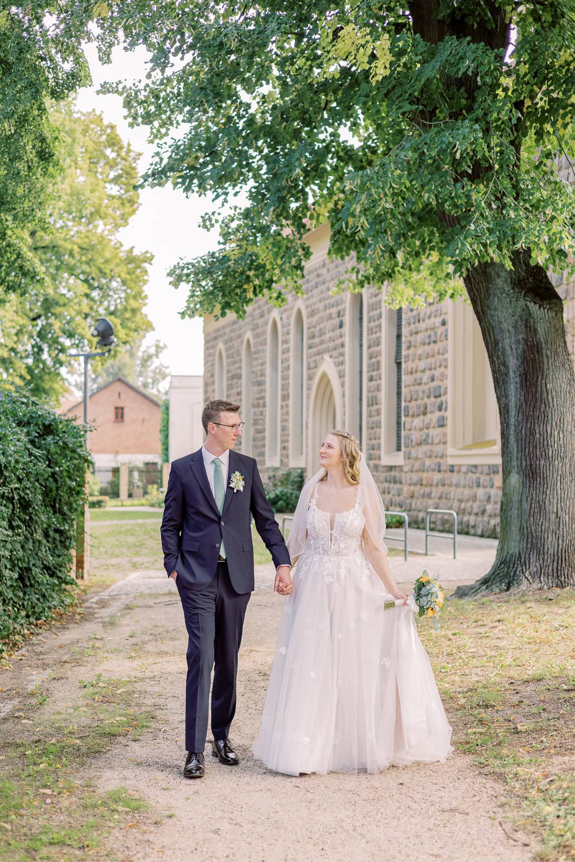 Fröhliche Sommer Hochzeit in der Altstadt Teltow
