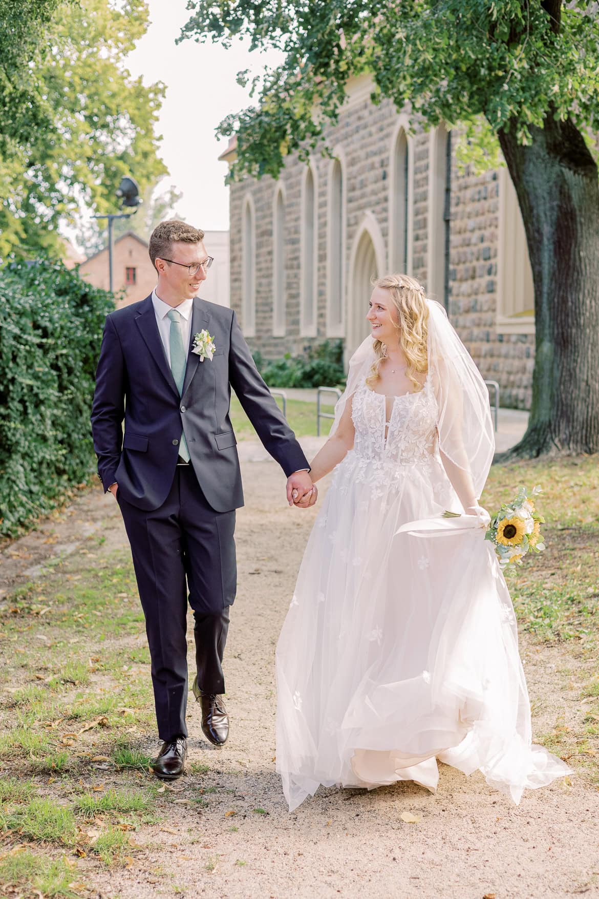 Fröhliche Sommer Hochzeit in der Altstadt Teltow