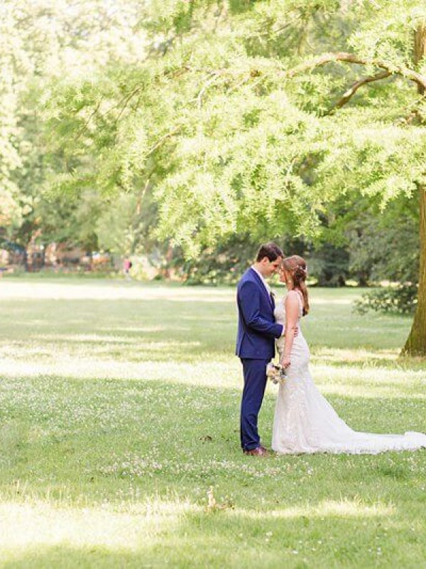 Hochzeitsfotograf Berlin Brautpaar im Park